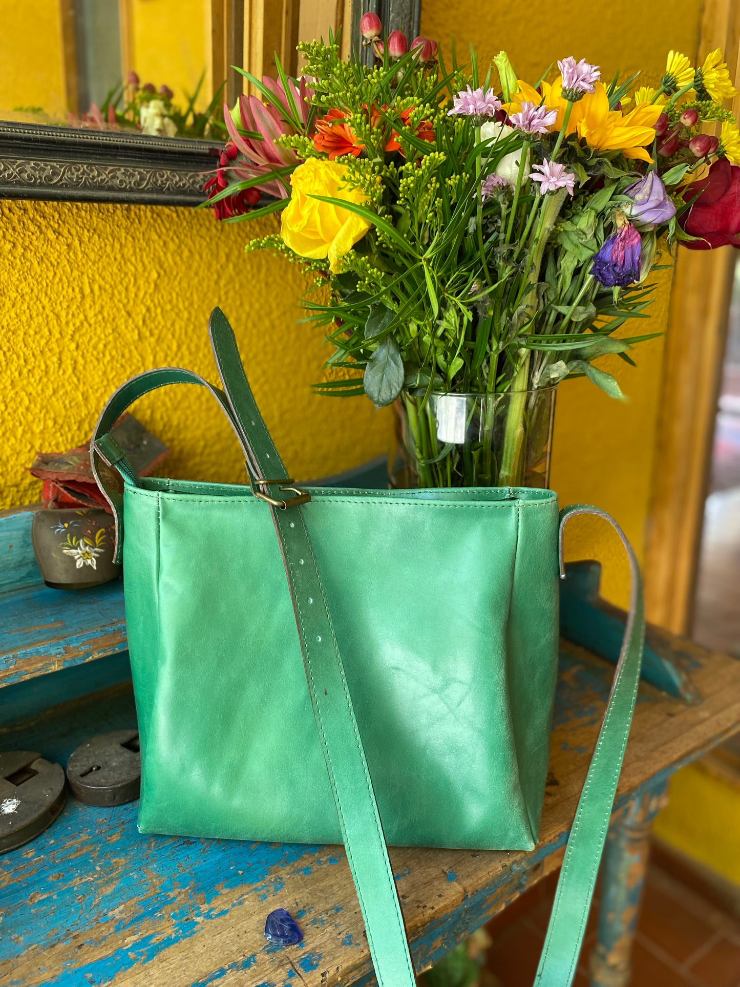 Cartera cuero verde