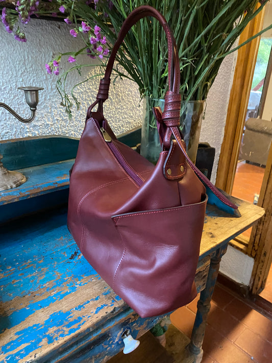 Cartera Olivia cuero Guinda