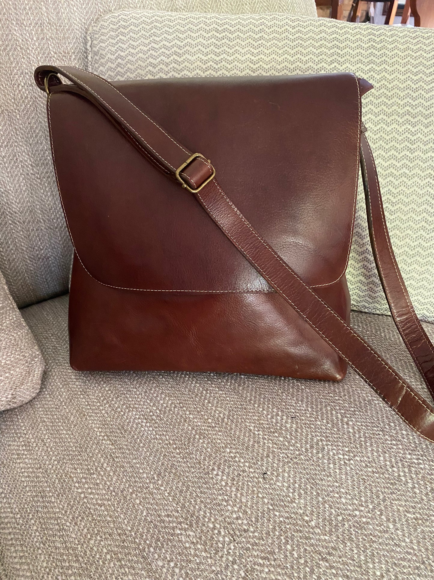 Cartera Manuela cuero Castaño